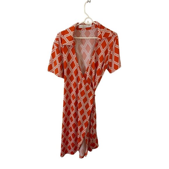 Tracy Negoshain Dresses & Skirts - Tracy Negoshain Women's Orange Plaid Short Sleeve Wrap Dress - Large